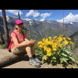 Meet your Posher, Deborah